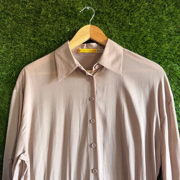 NWT Alice + Olivia Dusty Pink Shirtdress - Picture 3 of 8